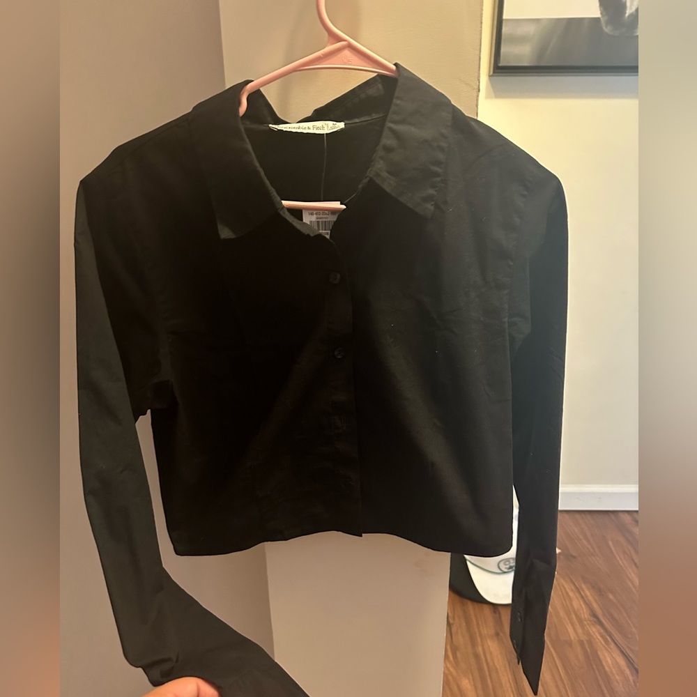 Brand new Abercrombie cropped button up